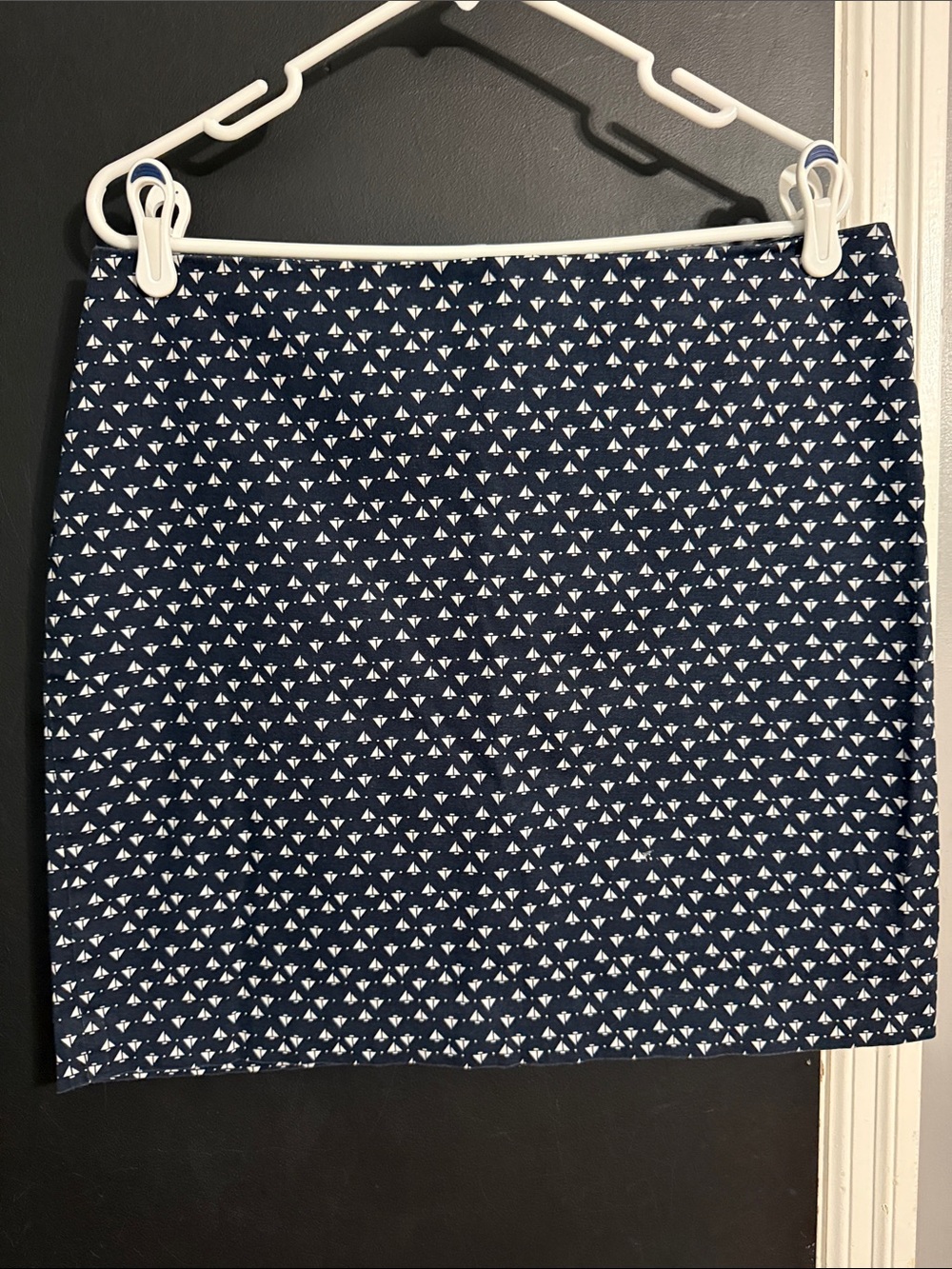 Ann Taylor Sailboat Stretch Summer Mini Skirt Size: 12
